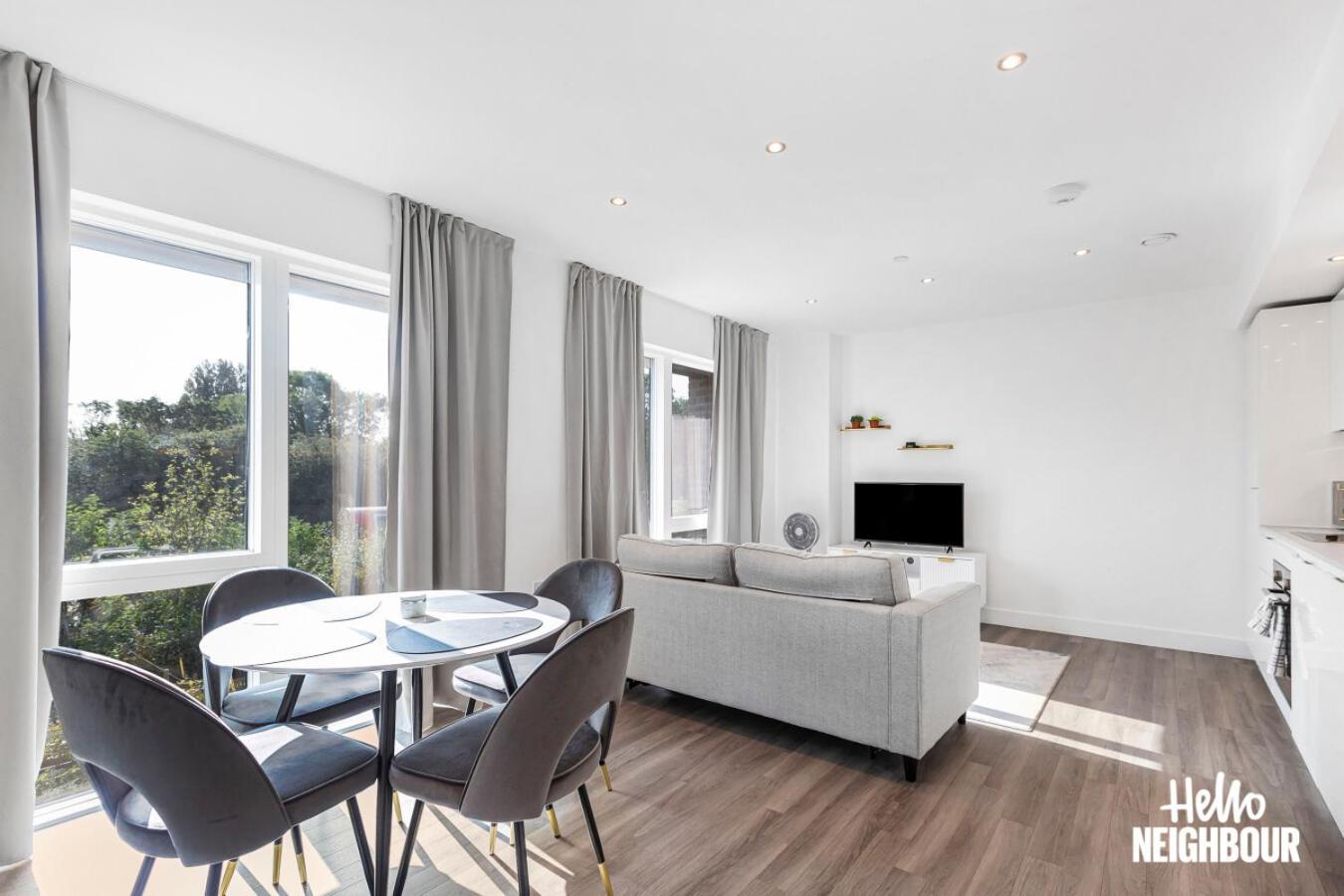 Modern 1 Bedroom Apartment With Parking In Colindale, London Edgware Eksteriør bilde